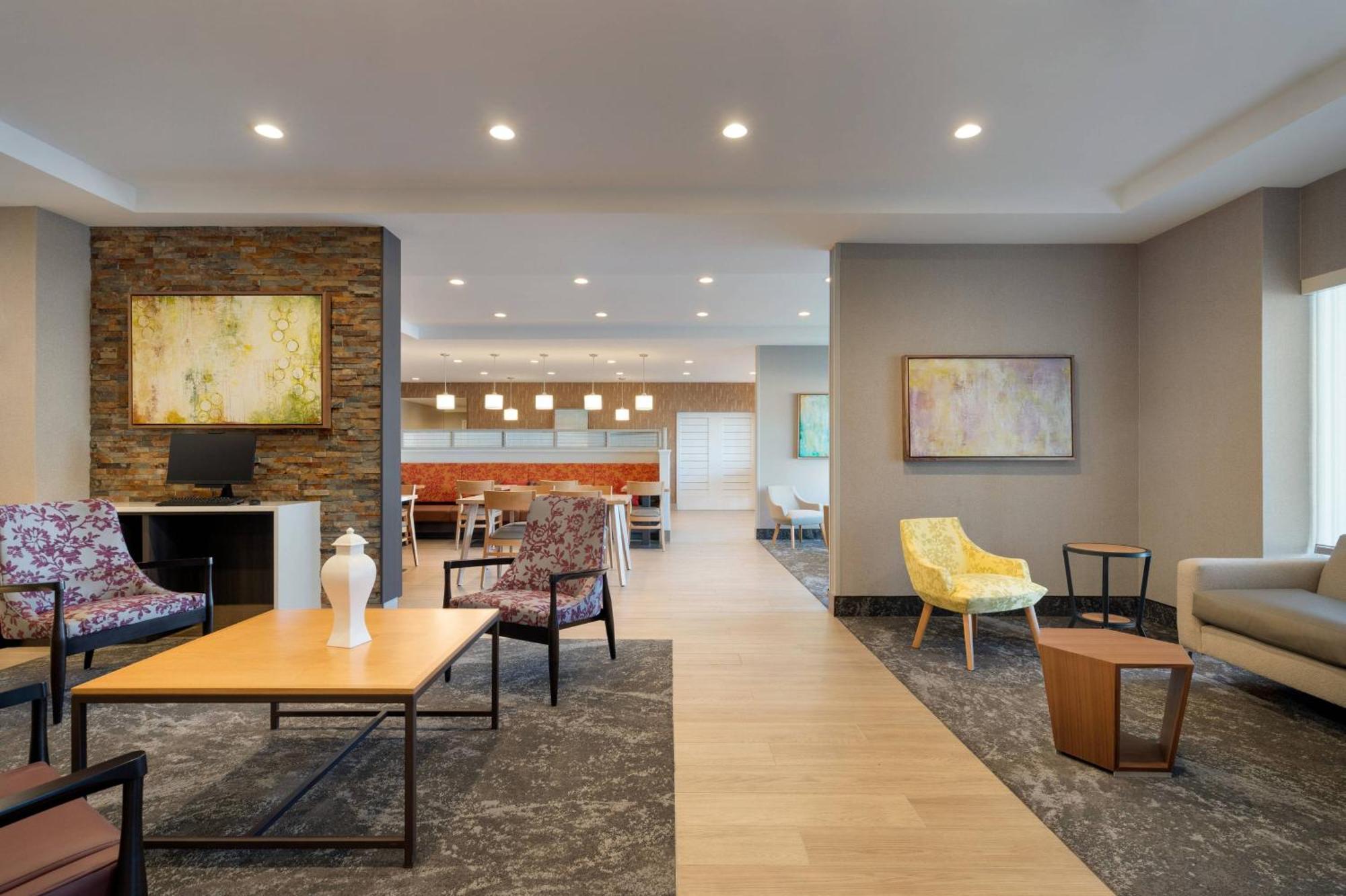 Towneplace Suites By Marriott Logan Exterior photo